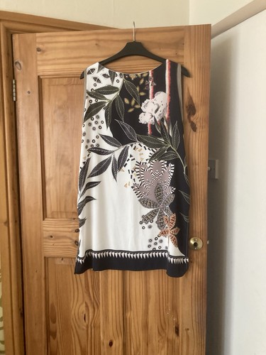 Size black white - m&s, 14