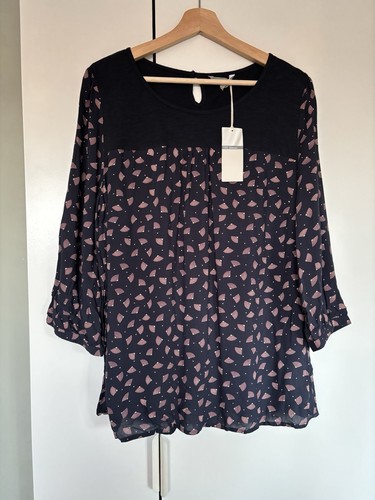 Bnwt navy japanese fan - japanese,