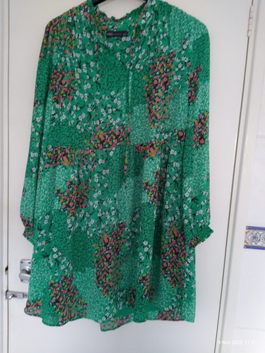 And green floral tunic - and, s